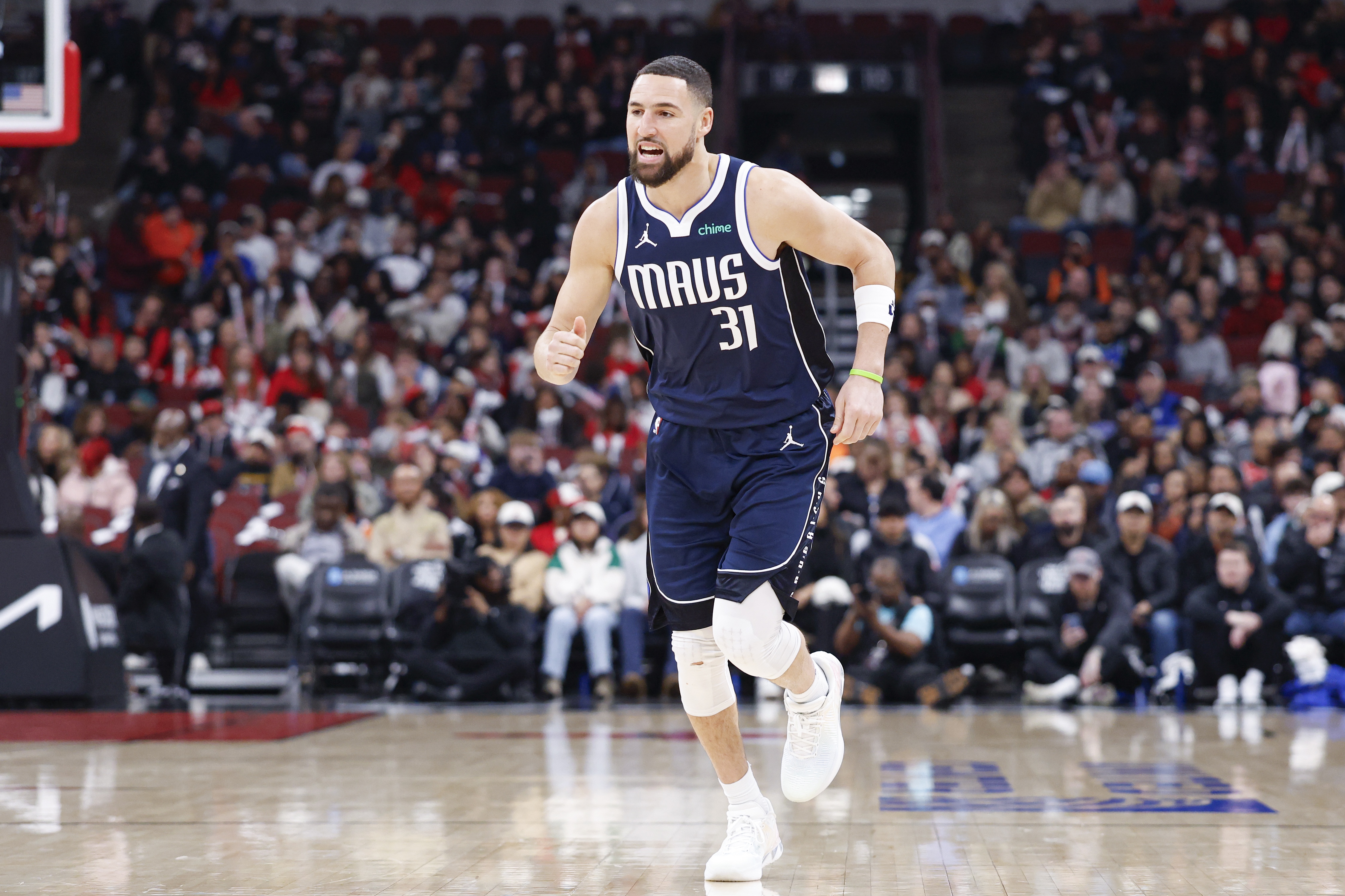 九游体育-佛光微现！克莱近5战场均17分&amp;4.4记三分 三分命中率47.8%